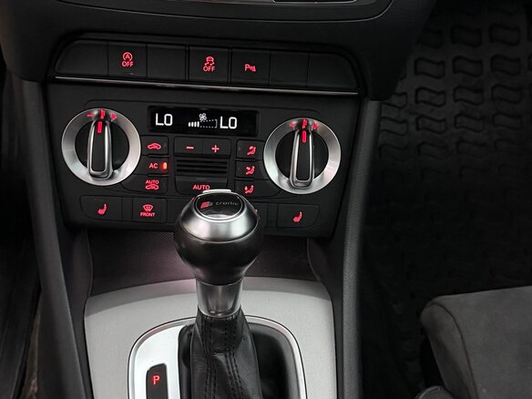 2012 Audi Q3 I (8U), белый - вид 13
