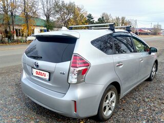 2015 Toyota Prius Alpha I (ZVW40/41) Рестайлинг, серебристый, 1550000 рублей, вид 5