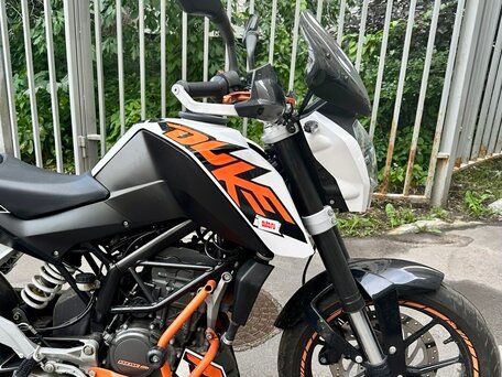 2013 KTM 200 Duke, белый, 209000 рублей, вид 2