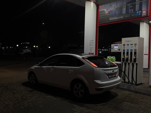 2009 Ford Focus II Рестайлинг, белый, 520000 рублей - вид 8