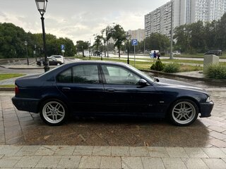 2000 BMW 5 серии 540i IV (E39) Рестайлинг, синий, 1450000 рублей, вид 5