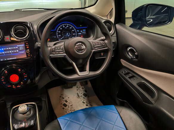 2018 Nissan Note e-Power II Рестайлинг, чёрный, 1100000 рублей - вид 13