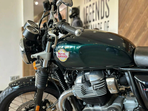 2025 Royal Enfield Interceptor 650, зелёный, 680000 рублей - вид 2