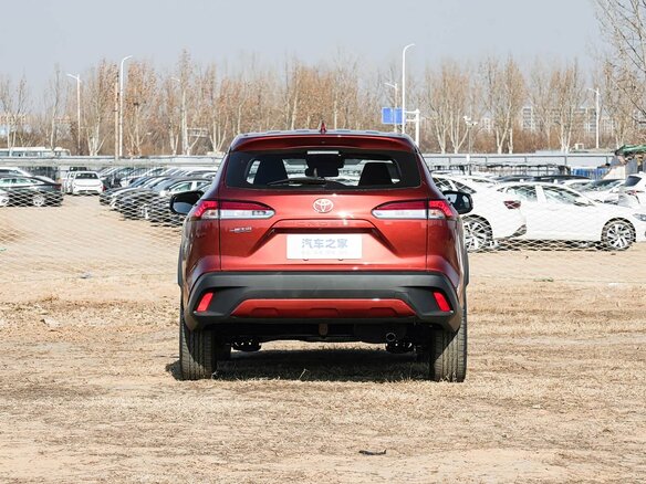2025 Toyota Corolla Cross I Рестайлинг, оранжевый, 2950000 рублей - вид 6