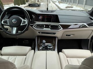 2020 BMW X5 M50d IV (G05/G18), белый, 7600000 рублей, вид 3