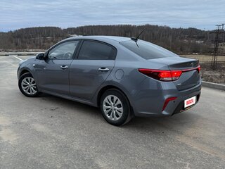 2019 Kia Rio IV, серый, 1550000 рублей, вид 3