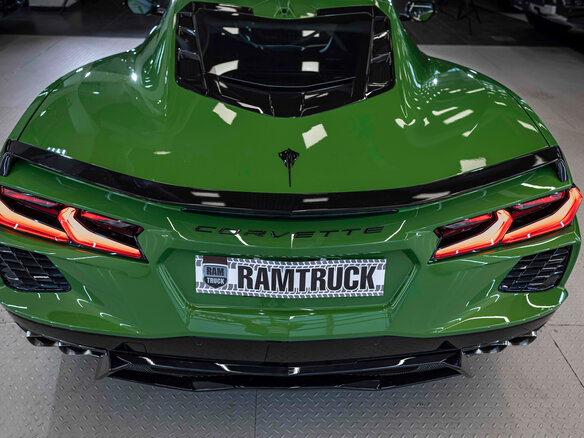 2026 Chevrolet Corvette Stingray C8, зелёный, 15627588 рублей - вид 9