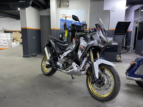 2026 Honda CRF 1100L Africa Twin, серебристый, 2550000 рублей, вид 5