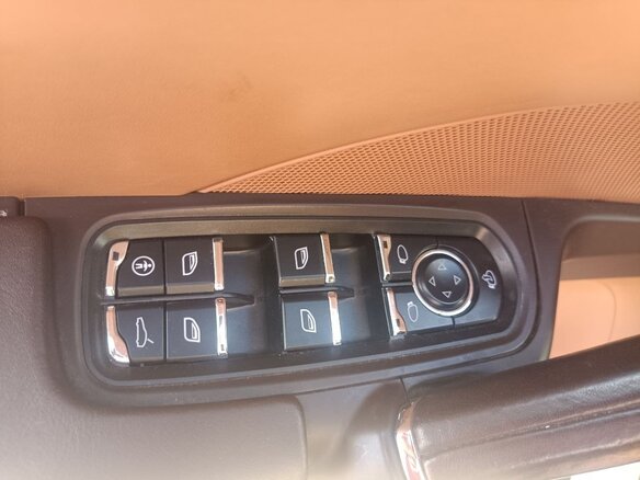 2010 Porsche Cayenne S II (958), серый, 2000000 рублей - вид 22