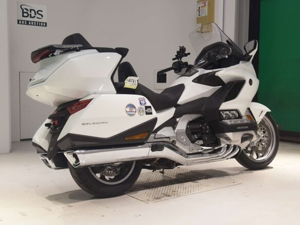 2020 Honda GL 1800 Gold Wing, белый, 1933000 рублей - вид 3
