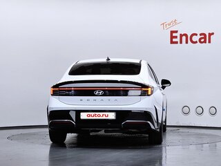 2024 Hyundai Sonata VIII (DN8) Рестайлинг, белый, 2253000 рублей, вид 4