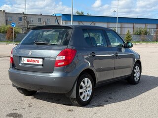 2011 Skoda Fabia II Рестайлинг, серый, 745000 рублей, вид 4