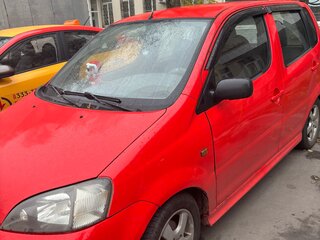 2000 Daihatsu YRV I, красный, 270000 рублей, вид 2