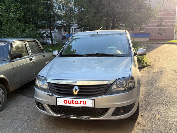 2013 Renault Logan I Рестайлинг, серый, 260000 рублей - вид 1