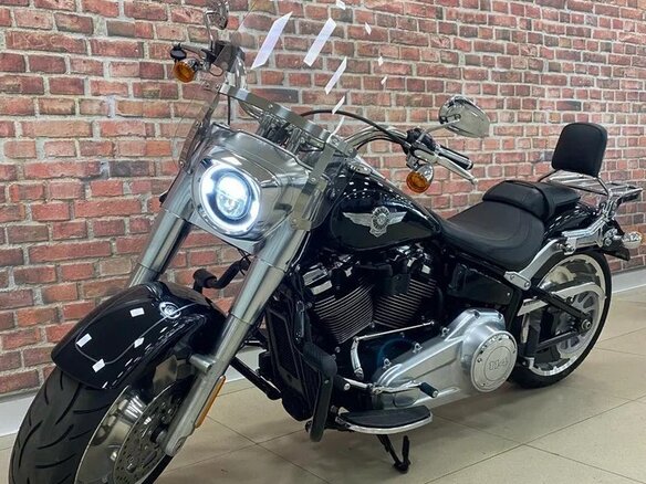 2018 Harley-Davidson Fat Boy, чёрный, 2200000 рублей