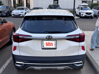 2020 Kia KX3, белый, 2049000 рублей, вид 5