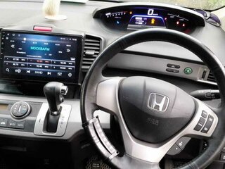2011 Honda Freed I, серый, 1400000 рублей, вид 4