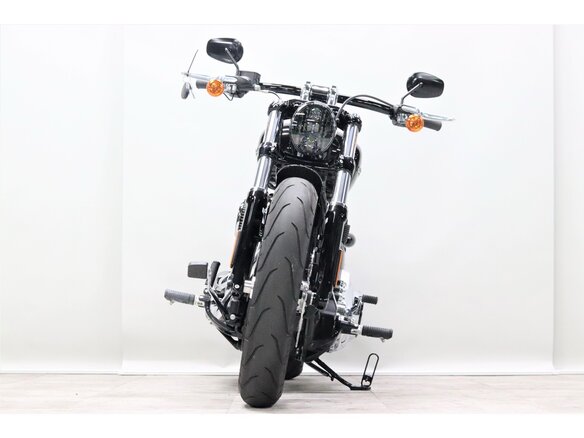 2021 Harley-Davidson Breakout, чёрный, 1900000 рублей - вид 4