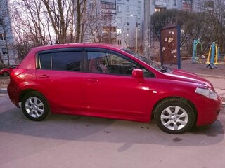 2011 Nissan Tiida I Рестайлинг, красный, 750000 рублей, вид 3