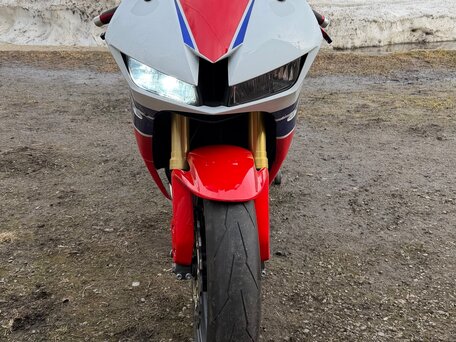 2014 Honda CBR 600RR, белый, 750000 рублей, вид 1