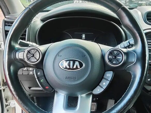 2018 Kia Soul II Рестайлинг, белый - вид 14