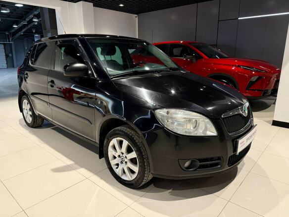 2010 Skoda Fabia II Рестайлинг, чёрный, 686070 рублей - вид 1