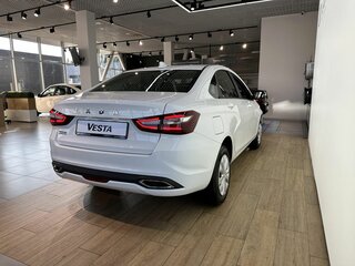 2026 Lada (ВАЗ) Vesta I Рестайлинг (NG), белый, 1685000 рублей, вид 3