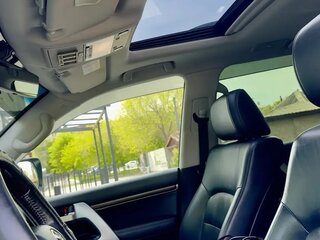 2015 Toyota Land Cruiser 200 Series Рестайлинг 2, белый, 6390000 рублей, вид 5