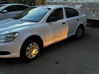 2013 Skoda Octavia II (A5) Рестайлинг, белый, 550000 рублей, вид 1