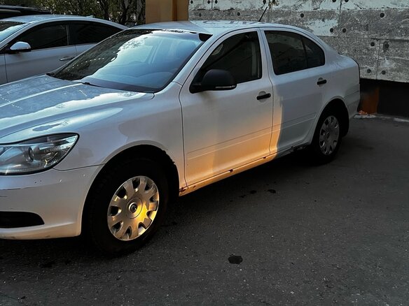 2013 Skoda Octavia II (A5) Рестайлинг, белый, 550000 рублей