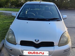 1999 Toyota Vitz I (P10), серебристый, 270000 рублей, вид 3