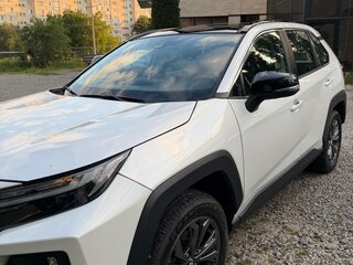 2025 Toyota RAV4 V (XA50), белый, 3550000 рублей, вид 3