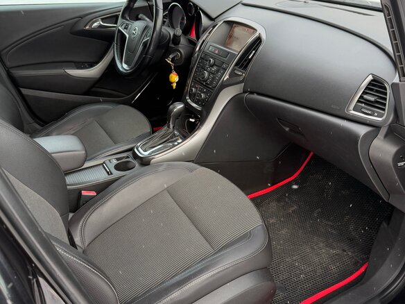 2010 Opel Astra J, чёрный, 750000 рублей - вид 8