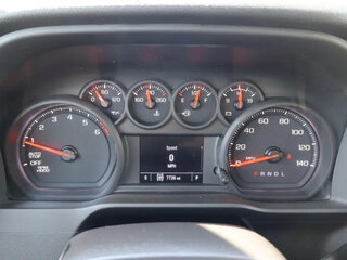 2026 Chevrolet Silverado Double Cab IV (T1XX) Рестайлинг, чёрный, 9187717 рублей, вид 5