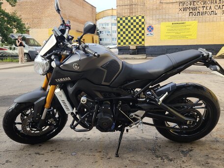 2015 Yamaha MT-09 (FZ-09), серый, 599000 рублей, вид 3