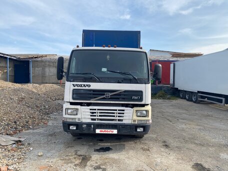 1999 Volvo FM, белый, 1550000 рублей, вид 1