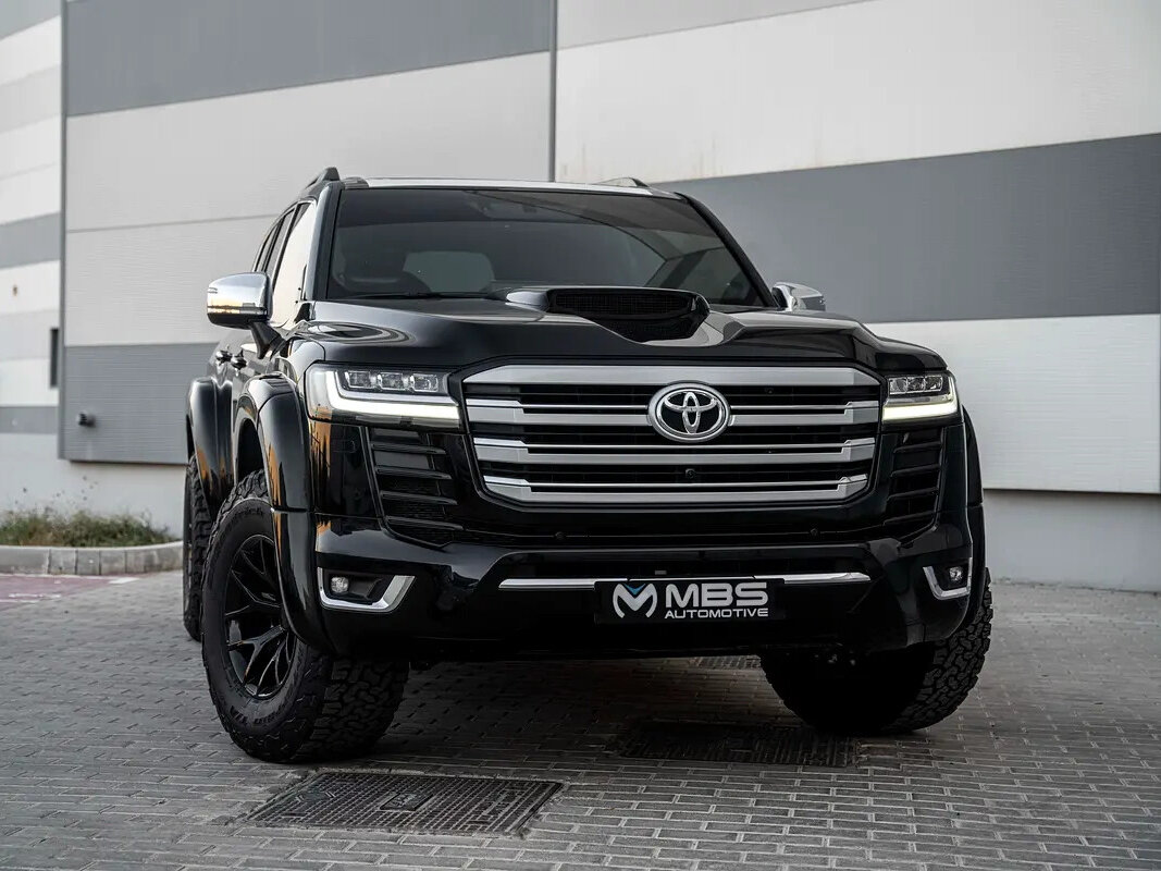 Открыть фотографии: Toyota Land Cruiser 300 Series