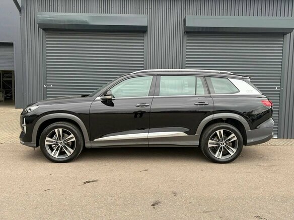 2026 Audi Q6 40 TFSI, чёрный - вид 1
