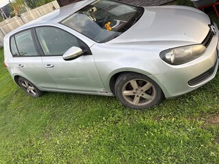 2011 Volkswagen Golf VI, серебристый, 700000 рублей, вид 2