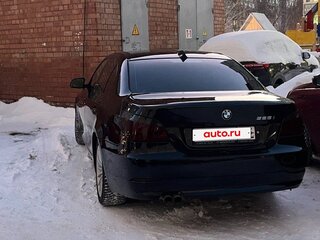 2009 BMW 5 серии 525i V (E60/E61) Рестайлинг, чёрный, 1000000 рублей, вид 4