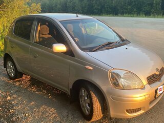 2001 Toyota Vitz I (P10), серебристый, 210000 рублей, вид 3