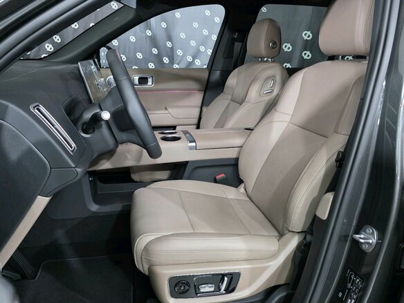 2026 Li Auto (Lixiang) L9 52.3 kWh I Рестайлинг, серый, 11990000 рублей - вид 8