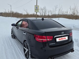 2010 Kia Cerato 5-speed II, чёрный, 1100000 рублей, вид 2