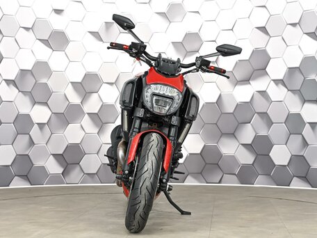 2015 Ducati Diavel, красный, 979000 рублей, вид 5