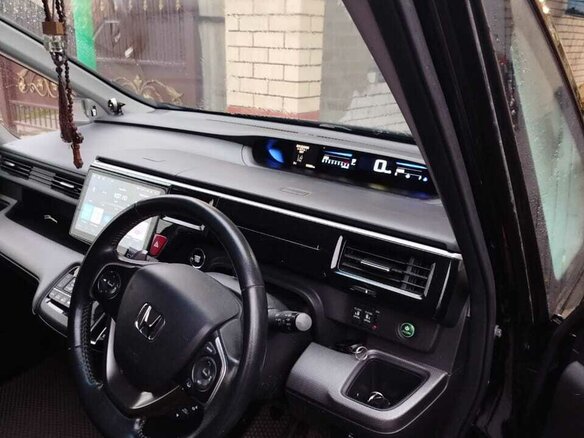 2017 Honda Stepwgn Spada V Рестайлинг, чёрный, 2350000 рублей - вид 5