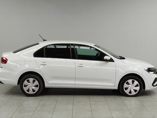 2020 Volkswagen Polo VI, белый, 1370000 рублей, вид 4