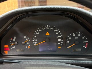 2000 Mercedes-Benz CLK-Класс 200 I (W208) Рестайлинг, серебристый, 550000 рублей, вид 5