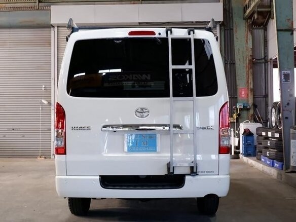 2023 Toyota HiAce H200 Рестайлинг, белый, 4989000 рублей - вид 24