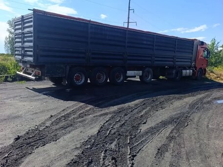 2003 Mercedes-Benz Actros, красный, 2500000 рублей, вид 2