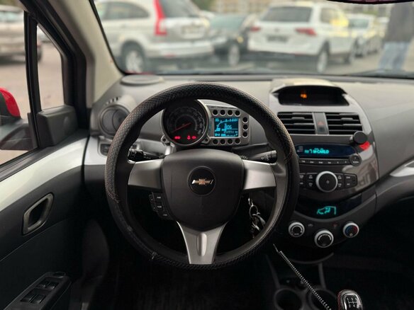 2011 Chevrolet Spark III, красный, 460000 рублей - вид 22
